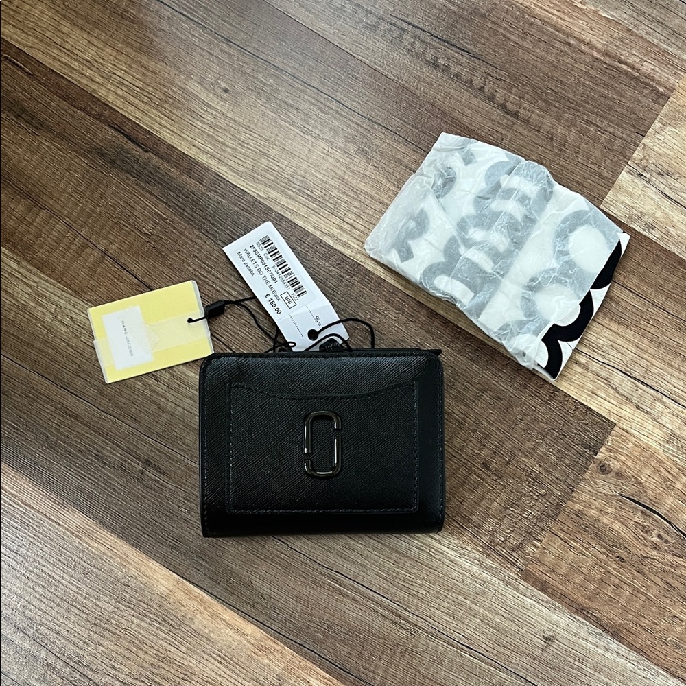 Marc Jacobs Black Wallet